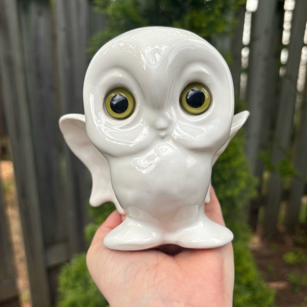 “The Collectables” Made In Canada Canadiana Pottery Ceramic White Owl - Picture 2 of 10